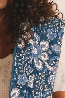 Gilet sans manches en coton &agrave; motif floral;${refinementColor}