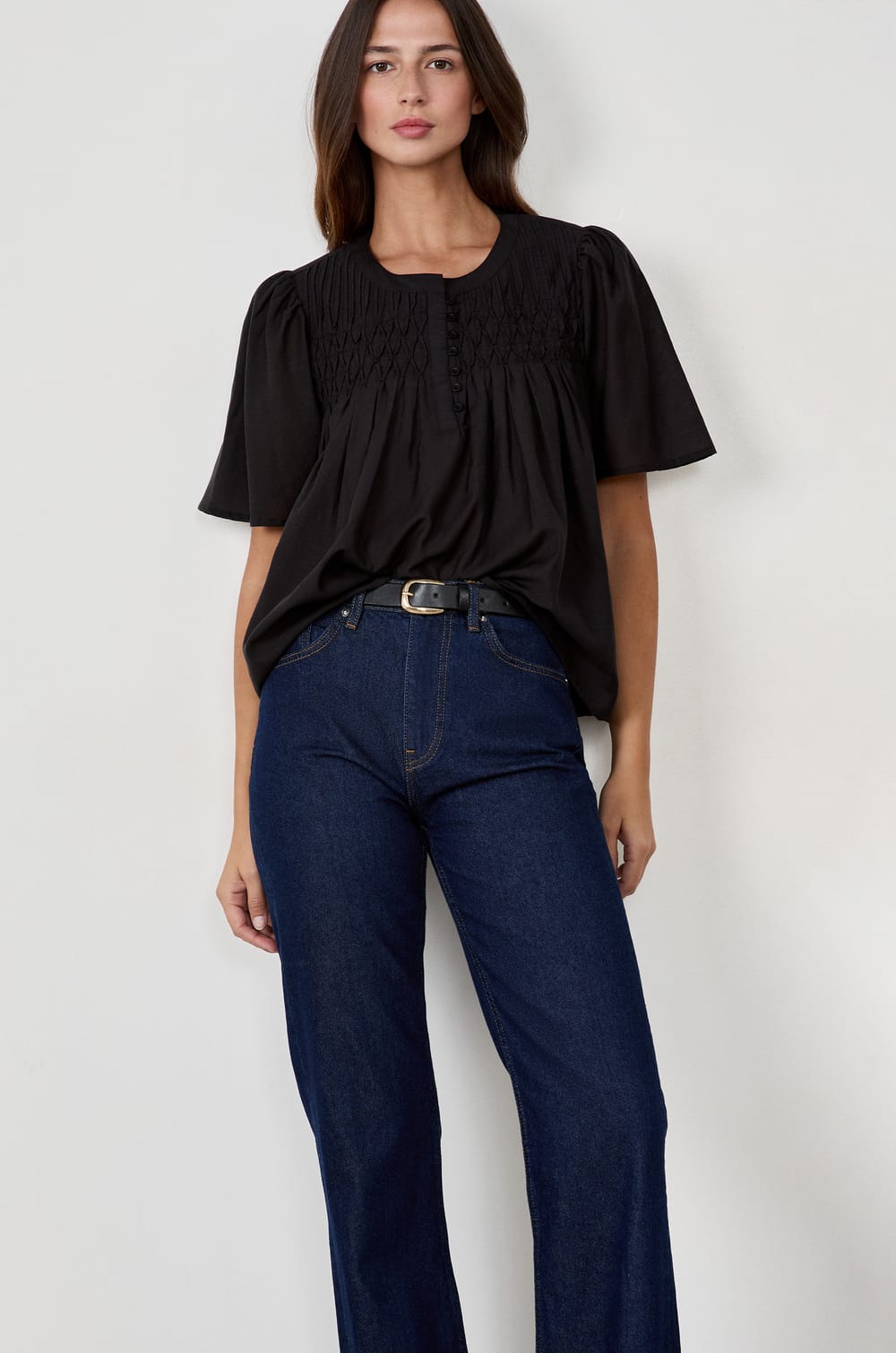 Short-sleeved blouse;${refinementColor}