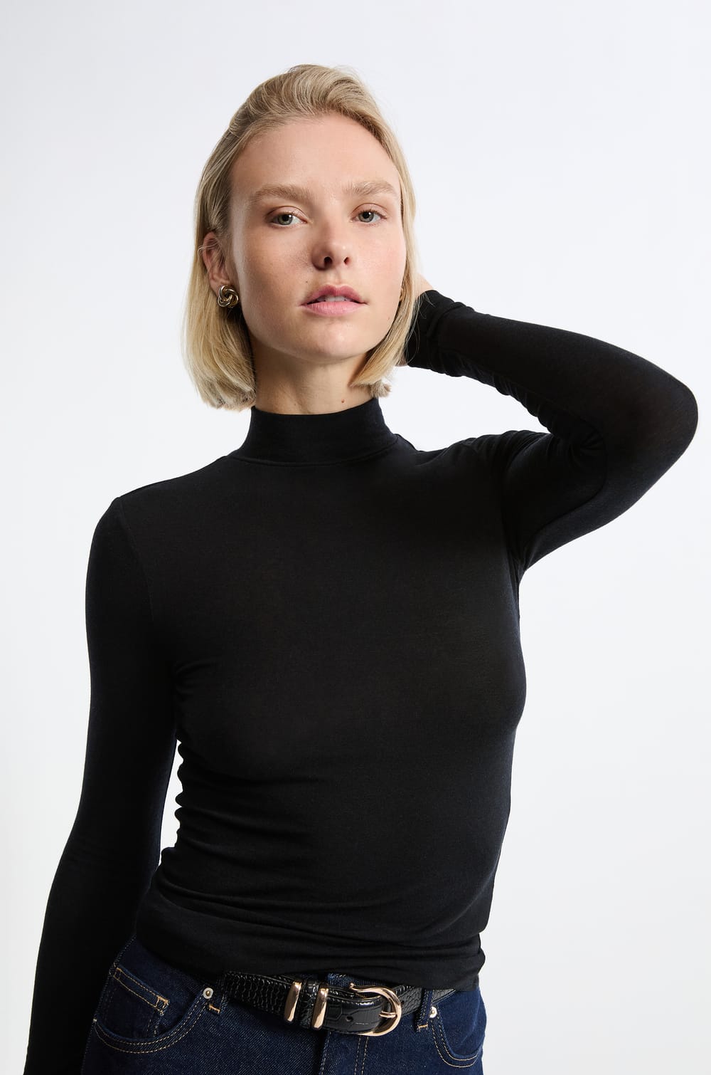 Long-sleeved high neck t-shirt with wool;${refinementColor}
