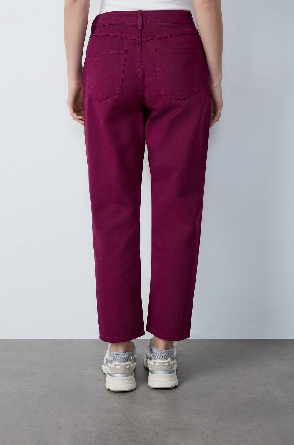 Jean droit;${refinementColor}