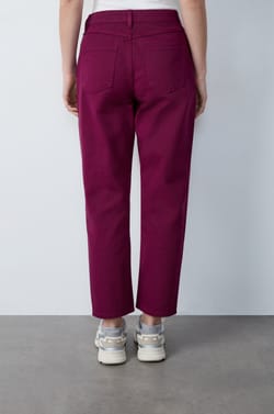 Jean droit;${refinementColor}