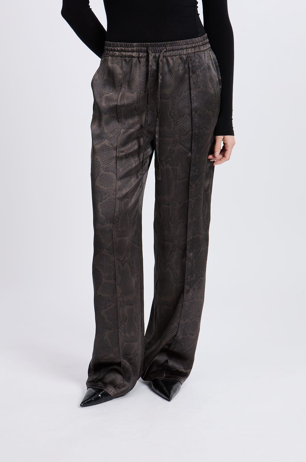 Pantalon à imprimé serpent;${refinementColor}