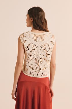 T-shirt avec broderie;${refinementColor}