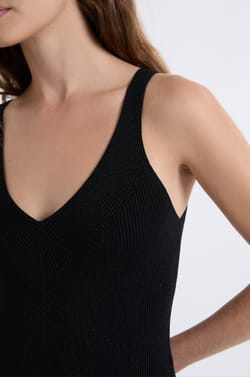 Iridescent Ribbed Tank Top;${refinementColor}