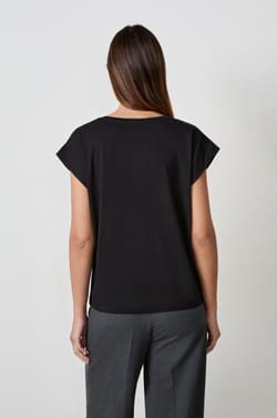 V-Neck T-Shirt 100% Organic Cotton;${refinementColor}