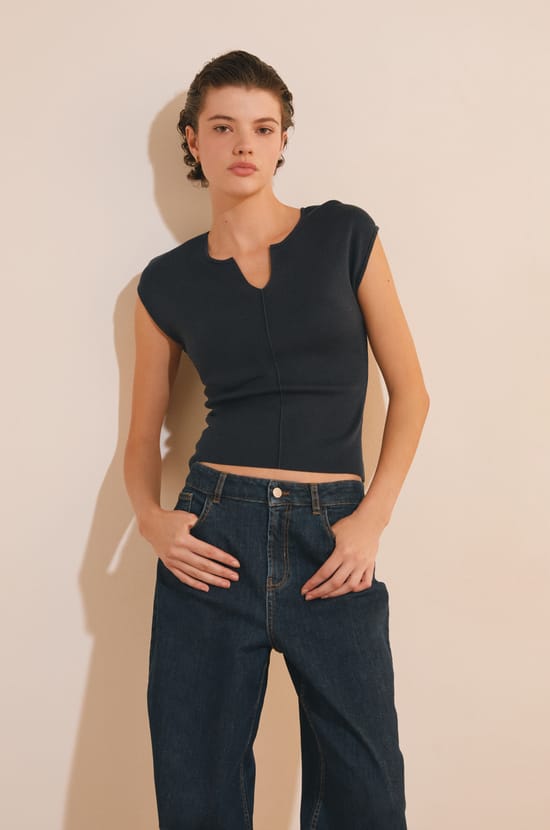 Top &agrave; col V avec coton;${refinementColor}