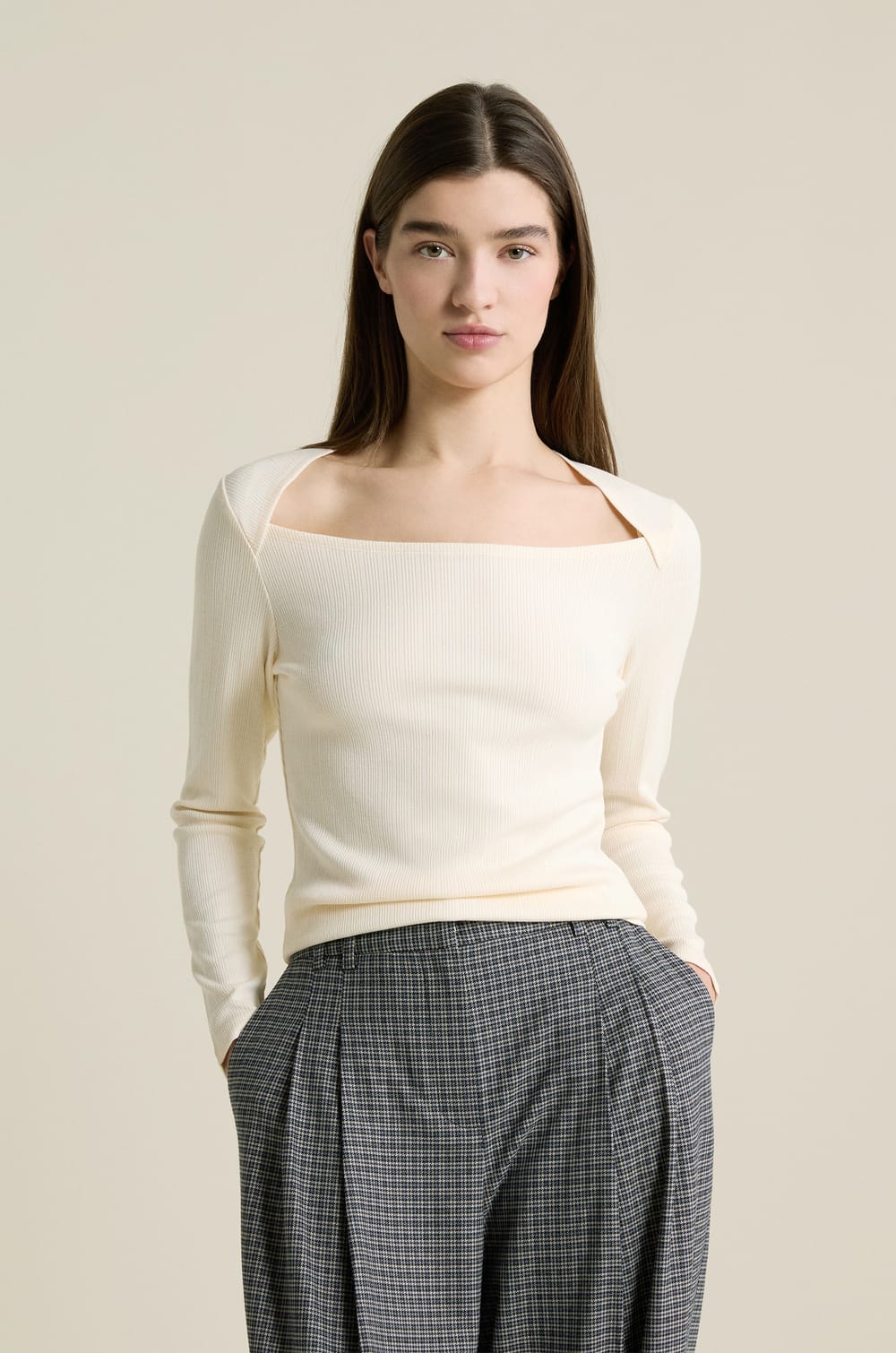 T-shirt manches longues encolure carr&eacute;e;${refinementColor}