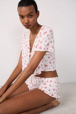 Pantalón corto de pijama con estampado de corazones;${refinementColor}