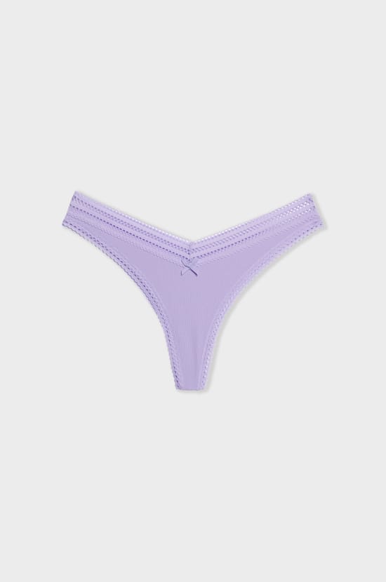 Tanga V-shape en microfibre et dentelle;${refinementColor}