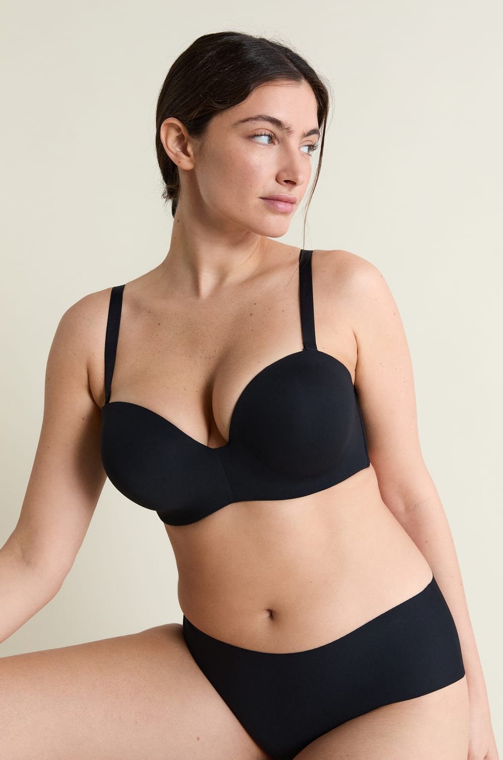 Strapless lightly lined bra with removable straps, cup C-E;${refinementColor}