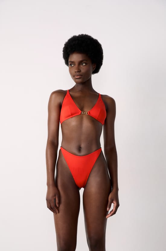 Panty de bikini brasileña con detalles joya;${refinementColor}
