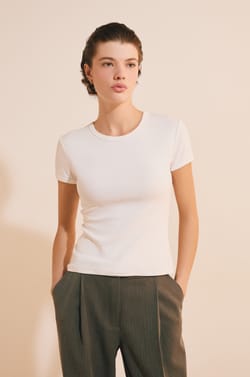 Short-sleeved T-shirt with cotton modal;${refinementColor}