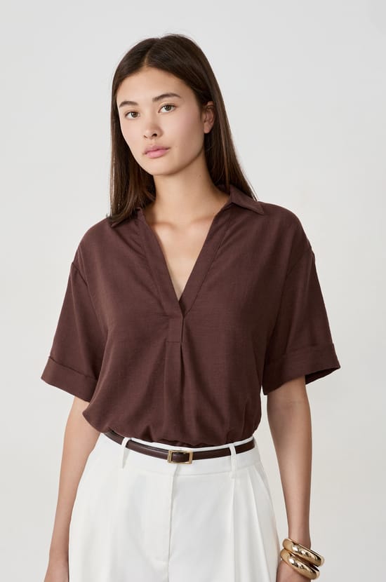Short-sleeved blouse;${refinementColor}