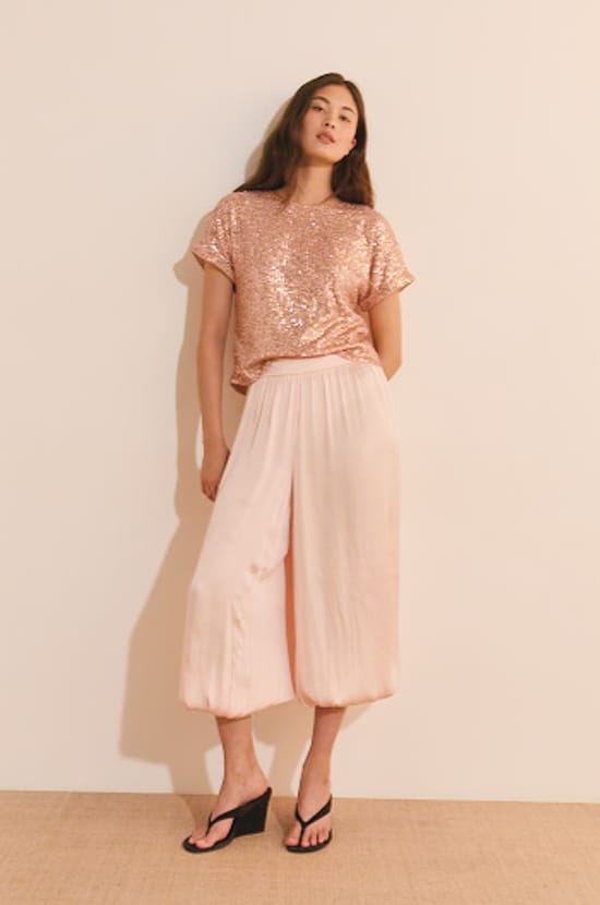 T-shirt manches courtes &agrave; sequins;${refinementColor}