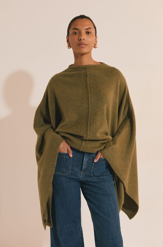 Pull poncho uni;${refinementColor}