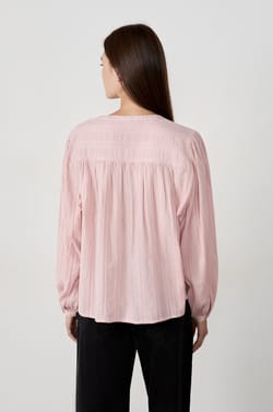 Camisa de manga larga con bordados;${refinementColor}