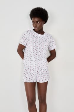 Short de pyjama avec motif fleurs;${refinementColor}