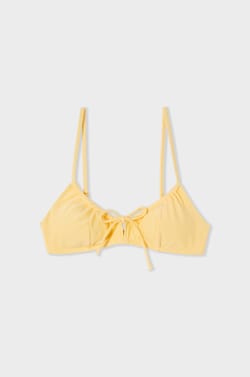 Top de bikini tipo sujetador satinado con copas extra&iacute;bles;${refinementColor}