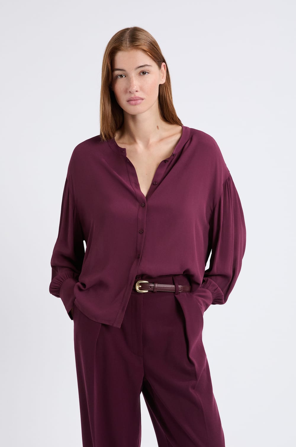 Chemise à manches longues en crepe;${refinementColor}