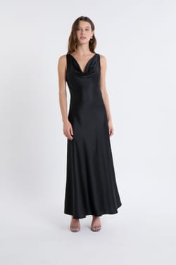 Robe longue satinée ;${refinementColor}