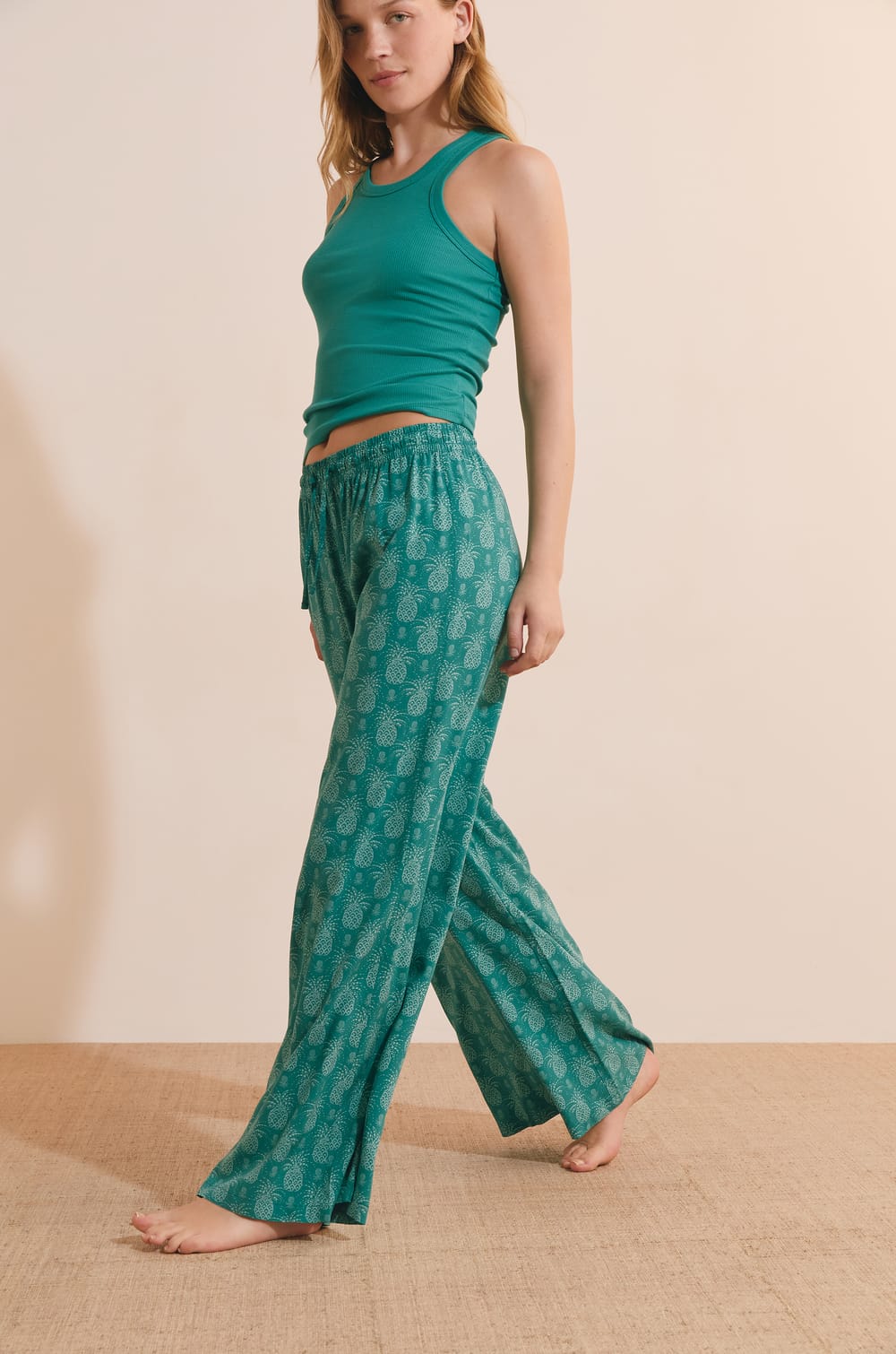 Pantalon de pyjama 7/8 &agrave; motifs;${refinementColor}