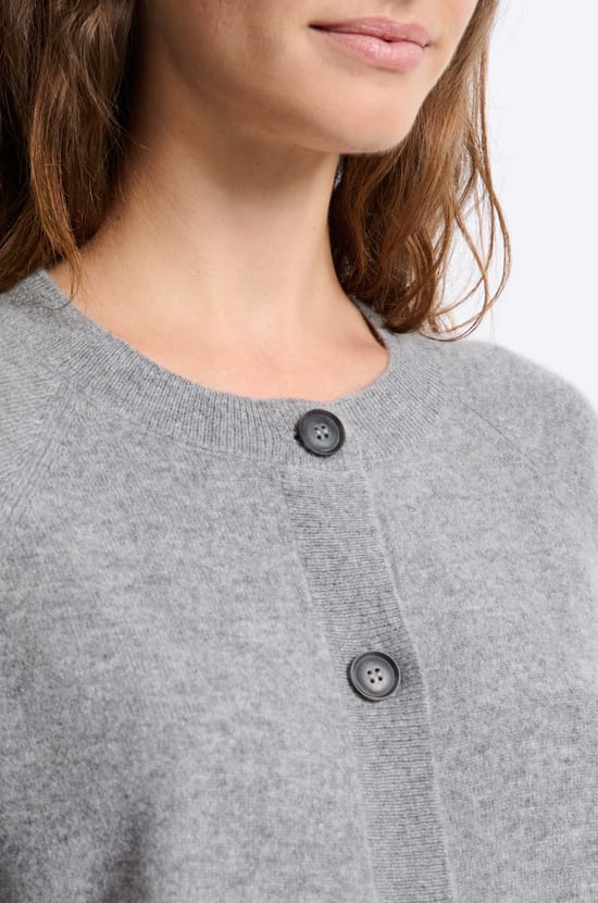 Cardigan en cachemire;${refinementColor}