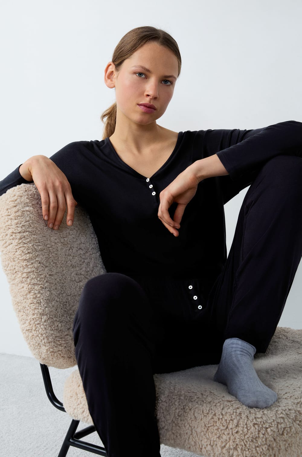 Pantalón ultra comodo;${refinementColor}