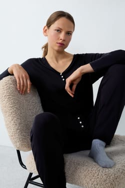 Pantalón ultra comodo;${refinementColor}