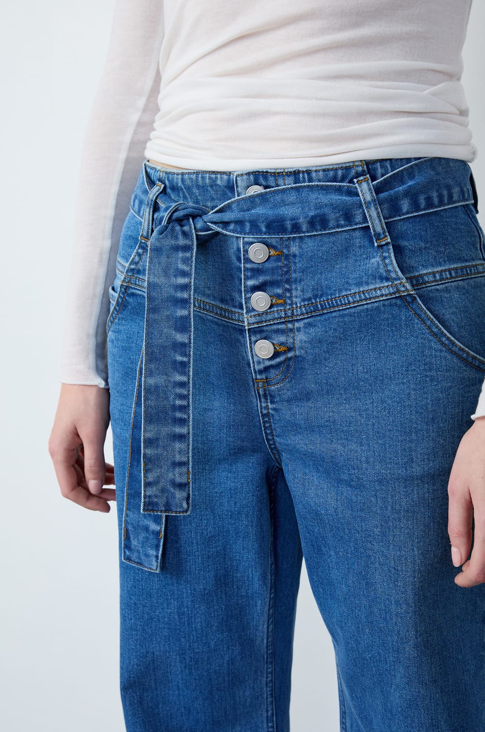 Jean coupe carotte &agrave; nouer;${refinementColor}