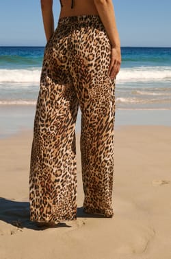 Pantalon fluide &eacute;laqstiqu&eacute; en coton &agrave; imprim&eacute; l&eacute;opard;${refinementColor}