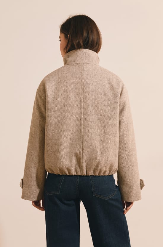 Manteau court avec laine &agrave; col montant;${refinementColor}