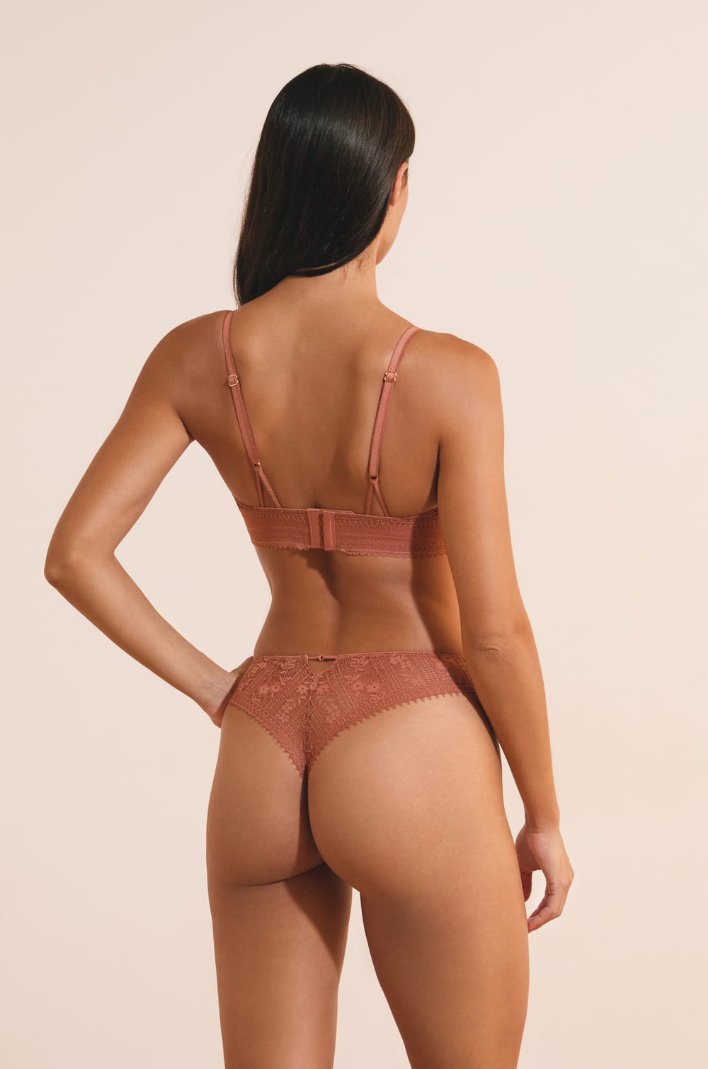 Lace Tanga;${refinementColor}