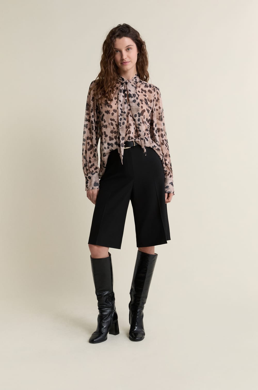 Bermuda Shorts;${refinementColor}