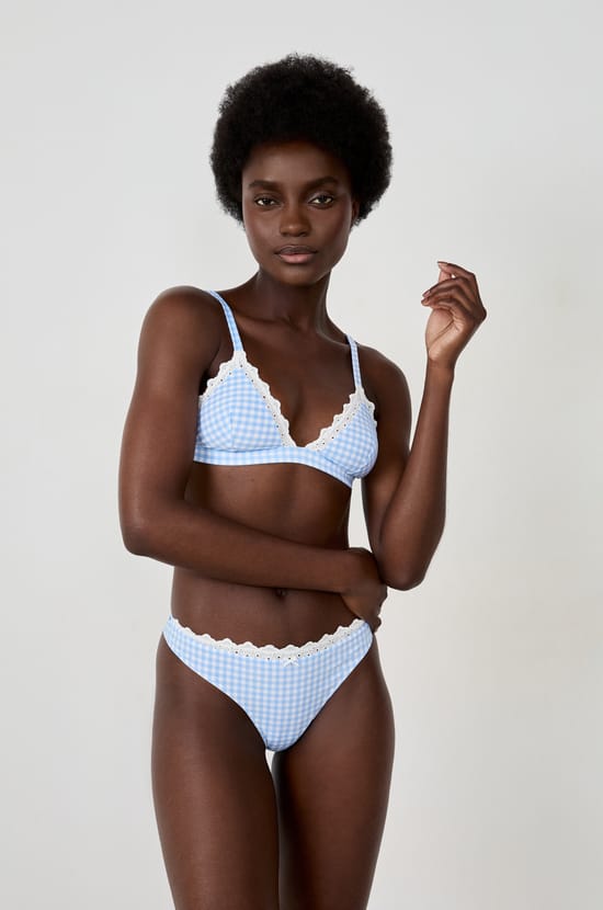 Tanga with embroidery;${refinementColor}