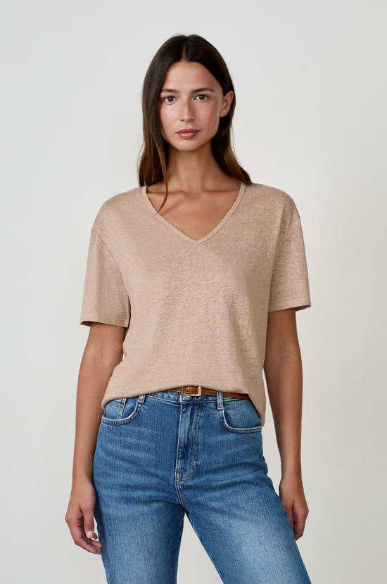 V-neck T-shirt 100% linen;${refinementColor}
