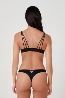 Soutien-gorge bandeau avec broderie;${refinementColor}