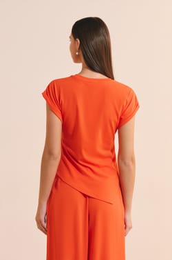 T-shirt avec liens nou&eacute;s sur le c&ocirc;t&eacute;;${refinementColor}