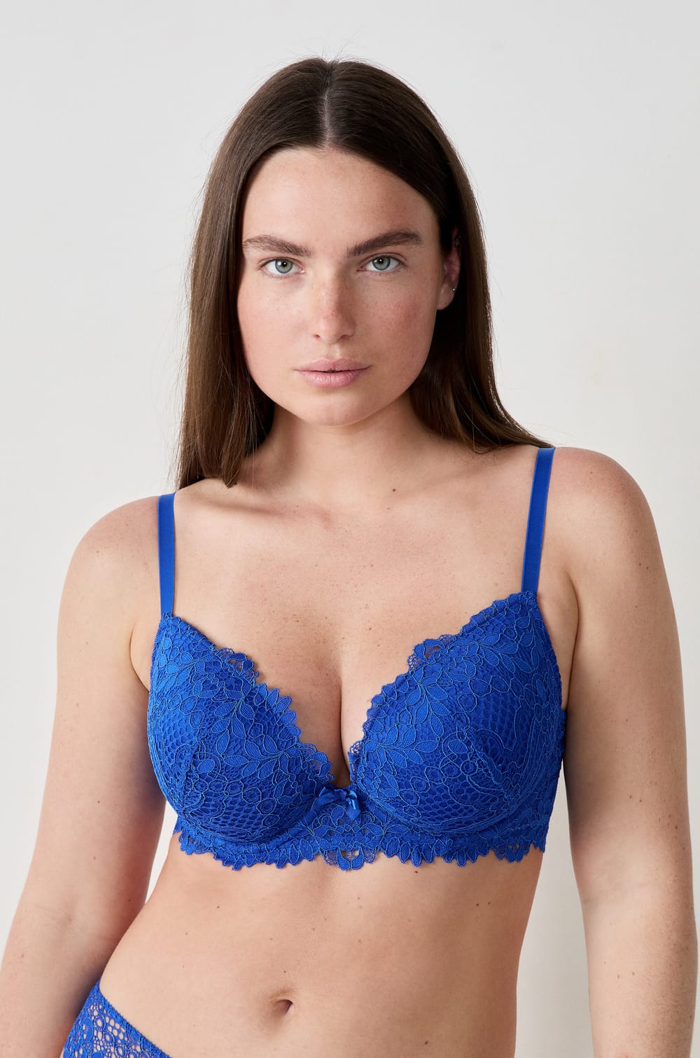 Soutien-gorge N.5 - Le coques fines plongeant ;${refinementColor}