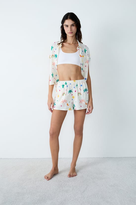 Poti&scaron;těn&eacute; lněn&eacute; pyžamov&eacute; kr&aacute;tk&eacute; kalhoty;${refinementColor}