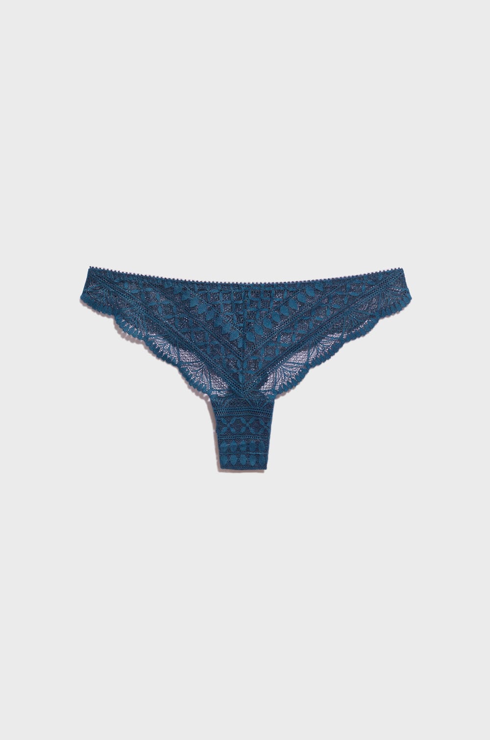 Tanga en dentelle;${refinementColor}