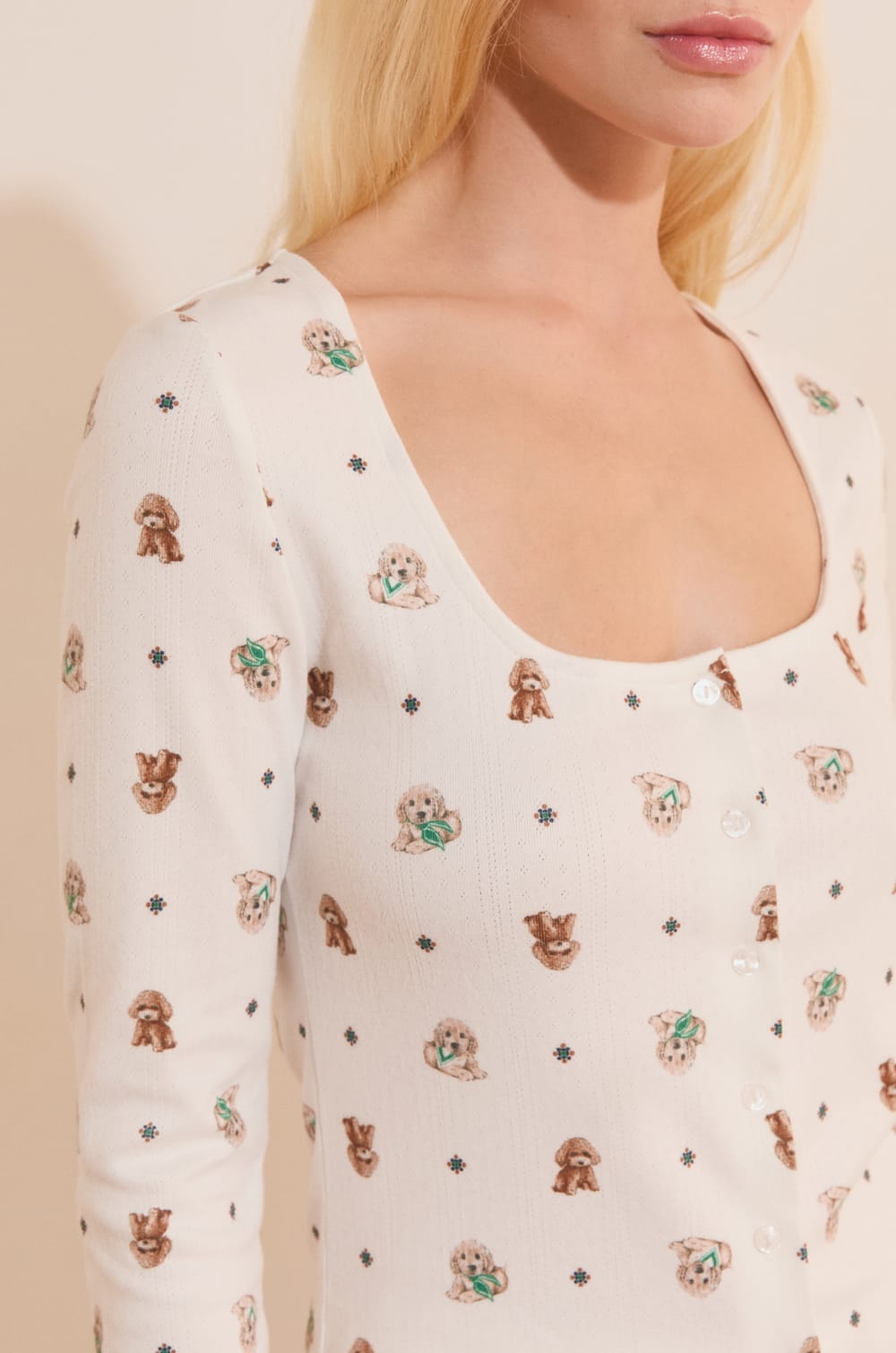 T-shirt manches longues avec boutons;${refinementColor}
