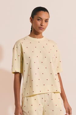 Pyjama 2 pi&egrave;ces motifs fraises;${refinementColor}