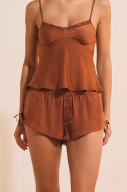 Short de pyjama satin&eacute; avec d&eacute;tail n&oelig;ud;${refinementColor}