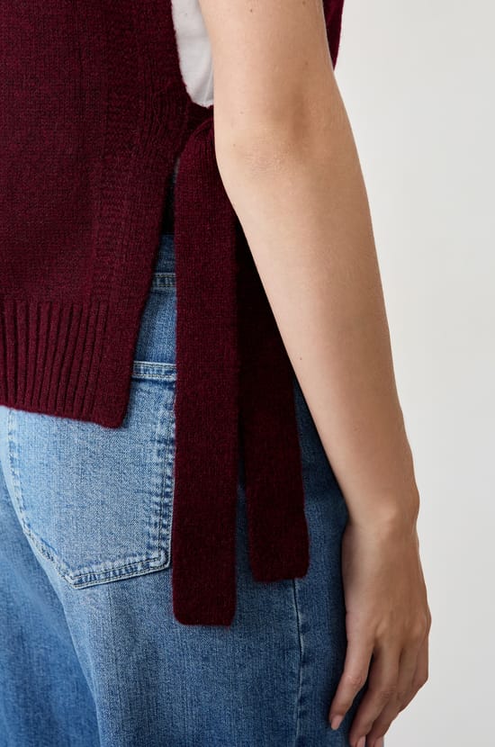 Pull sans manches;${refinementColor}