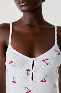 Nuisette courte à fines bretelles en pointelle motifs fleurs;${refinementColor}