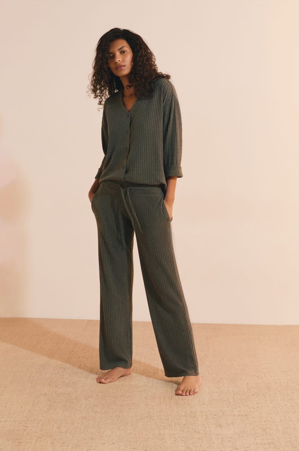 Pantalon de pyjama c&ocirc;tel&eacute;;${refinementColor}
