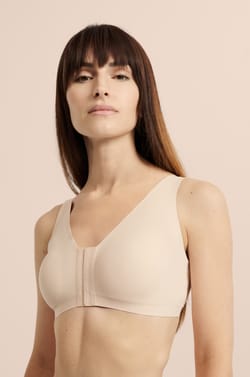 Wireless post-mastectomy bralette with front opening;${refinementColor}