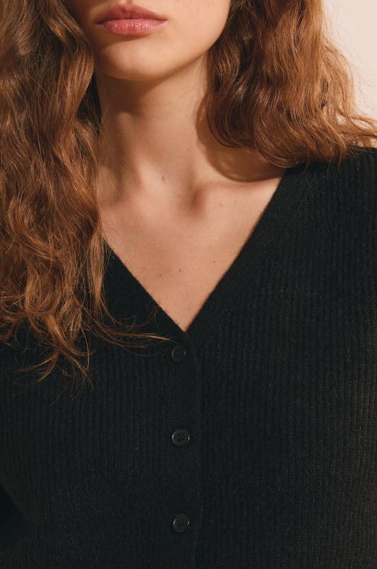 Cardigan col V;${refinementColor}