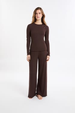 T-shirt de pyjama c&ocirc;tel&eacute; avec boutons;${refinementColor}