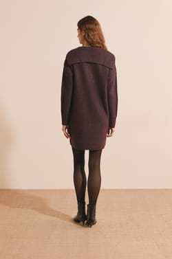 Robe courte col V avec laine;${refinementColor}